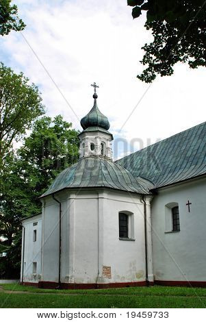 La chiesa dedicata a San Adalberto a Momina, Polonia