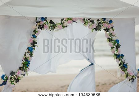 Decorated arches for the wedding romantic ceremony