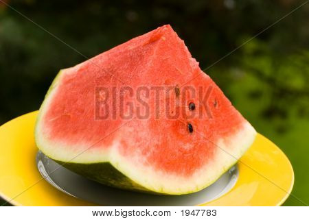 Melon d'eau sur la plaque 4. Un gros plan.