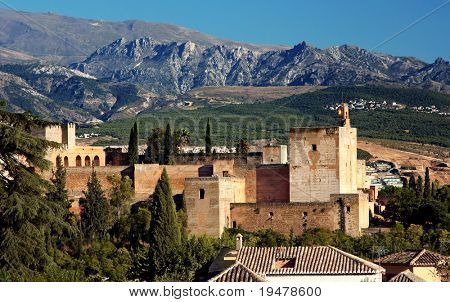 Alhambra w godzinach wieczornych, Granada, Hiszpania