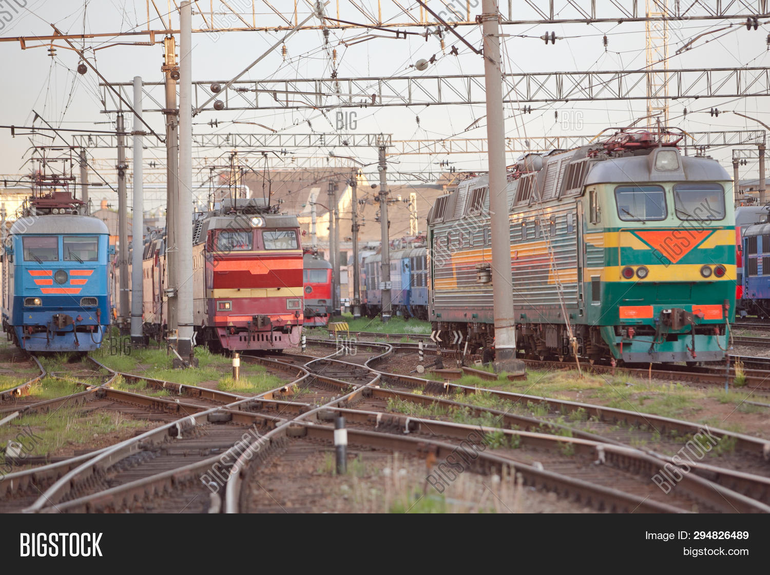 Тч-4 железнодорожная. Турбовагон. Эр2т фото с завода в риге. 2тэ116 тч 31. Вл10к куйбышевская железная дорога.