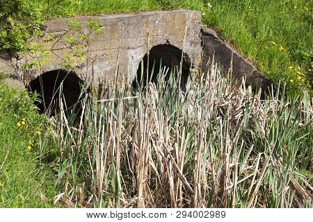 The Water Flowing From The City Sewer Pipes Is A Large Sump For The Subsequent Treatment Of Water.