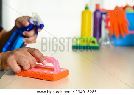 Wiping Dust Using A Spray Cleaning Desk Cleaning Apartment Cleaning Service Concept