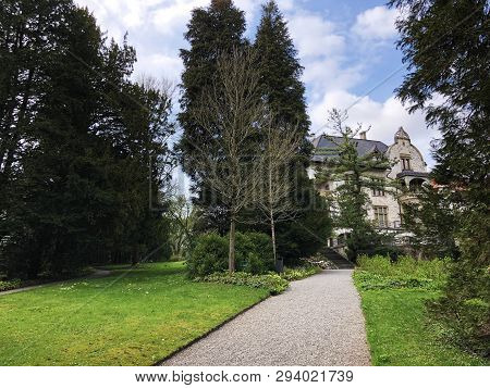 Villa Boveri Park Or Der Garten Der Villa Boveri Or Landschaftsgarten (parkanlage Der Villa Boveri),
