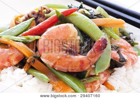 Chili thaï, fruits de mer avec riz