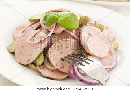 Sałatka Bawarska kiełbasa