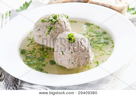 lever dumplings soep