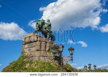 Monument to famous Ukrainian Hetman Bogdan Khmelnitsky on Sofia square in Kiev, Ukraine. Translation of the inscription on the monument: 