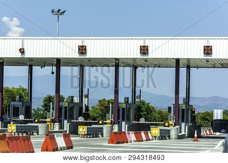 Empty Pay Toll Check Point - Toll Booths At Highway