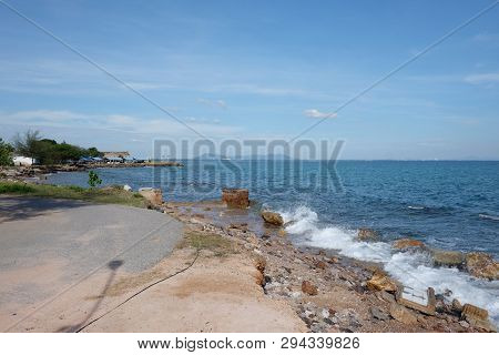 Daytime Seaside View In Thailand,chong Samaesarn Is A Popular Tourist Destination.