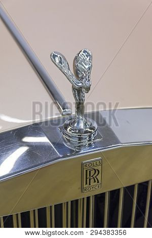 Moscow, Russia - November 10, 2018: The Classic Emblem Of The Rolls Royce Cars On The Hood Of The Ro