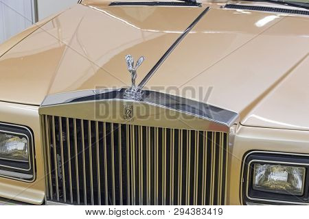 Moscow, Russia - November 10, 2018: The Classic Emblem Of The Rolls Royce Cars On The Hood Of The Ro