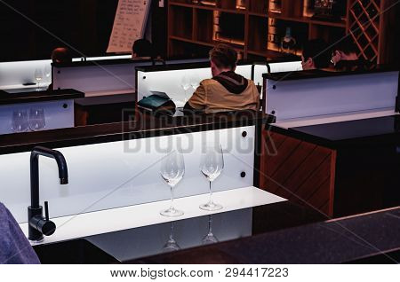 Sommelier, Cavist. Training In School Sommelier. Wine School. The Process Of Learning In School Kavi
