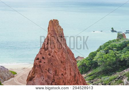 Rock Formations Called Pico Castelo Da Princesa - Princess Castle At Praia De Coqueirinho, Costa Do 