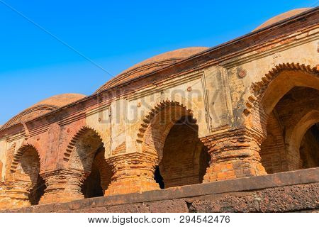 Arches Of Rasmancha, Oldest Brick Temple Of India -tourist Attraction In Bishnupur, West Bengal, Ind