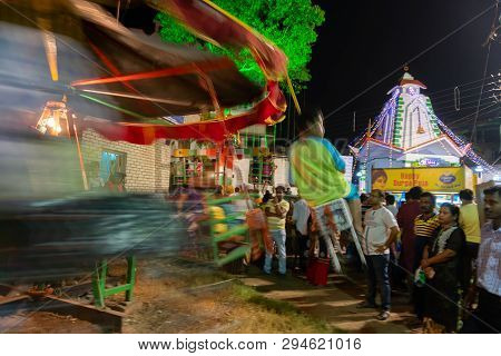Howrah,west Bengal,india -april 15th, 2018 : Children Are Riding On Nagordola- A Traditional Amuseme