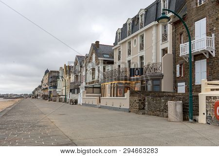 Saint-malo, France - September 12, 2018:  Front View Of Traditional Granite Houses Along The Promena