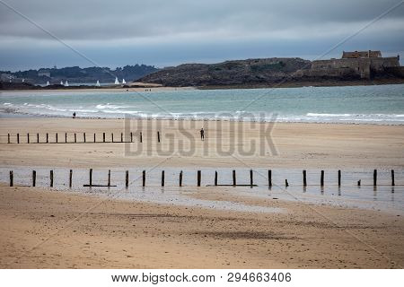Saint-malo, France - September 12, 2018: View Of Beach And Old Town Of Saint-malo. Brittany, France