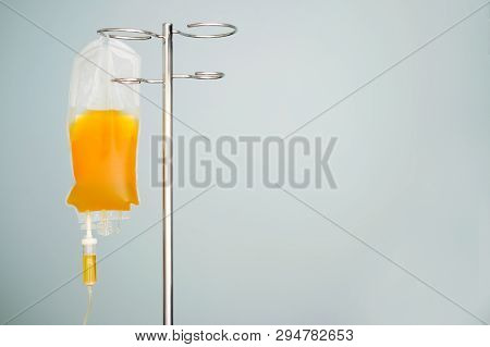 Transfusion Of Fresh Frozen Plazma (ffp), Bag On Stand