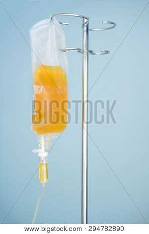 Transfusion Of Fresh Frozen Plazma (ffp), Bag On Stand