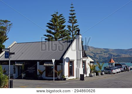 Akaroa, New Zealand - April 09, 2019: Modern And Very Popular Tourist Cafe Right On The Akaroa Harbo