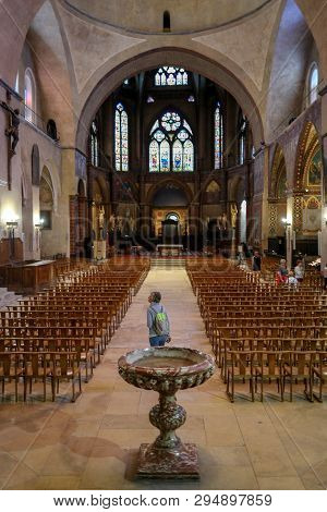 Cahors, France - September 15, 2018: Interior Of Saint Etienne Cathedral In Cahors, Occitanie, Franc