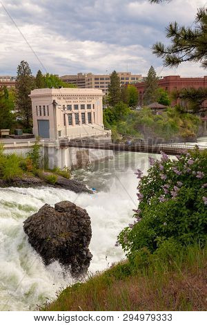 Spokane, Washington, Usa - May 16, 2018: The Washington Water Power Upper Falls Power Plant In Downt