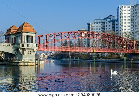 The Heritage-protected Trussed Arch Haven Bridge (tegeler Hafenbruecke Or, More Popularly, Sechserbr