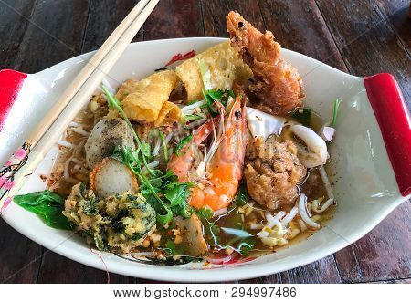 Tumyum Prawn Seafood Spicy And Sour Noodle