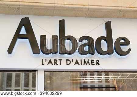 Bordeaux , Aquitaine / France - 11 08 2020 : Aubade Logo Sign And Text Front Of Fashion Boutique Und