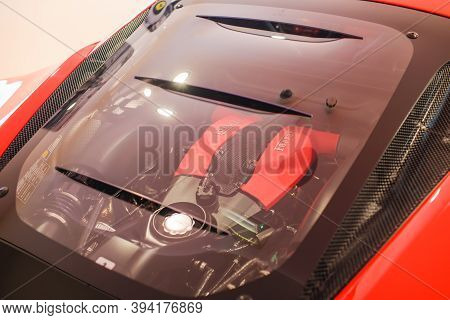 Qatar, Doha 01 03 2020 : Ferrari F12 And Lamborghini Huracan At The Mall On 01 03 2020 In Mall Of Em