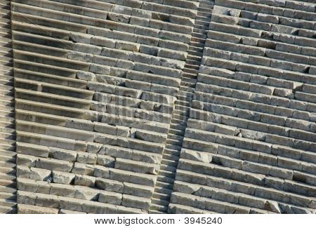 ที่นั่งที่โรงละคร Epidavros