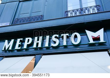 Bordeaux , Aquitaine / France - 11 08 2020 : Mephisto Sign Text And Logo Shop Front Of Shoes Fashion
