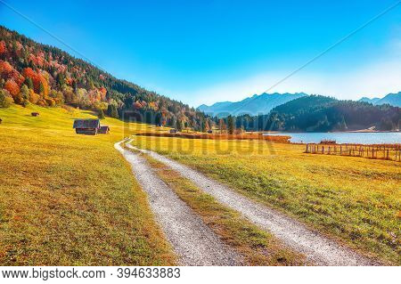 Awesome View Of Wagenbruchsee (geroldsee) Lake With Karwendelspitze Mountain Range On Background. Lo