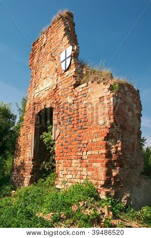 Zřícenina hradu Brandenburg v Ushakovo, Kaliningradské oblasti. Rusko