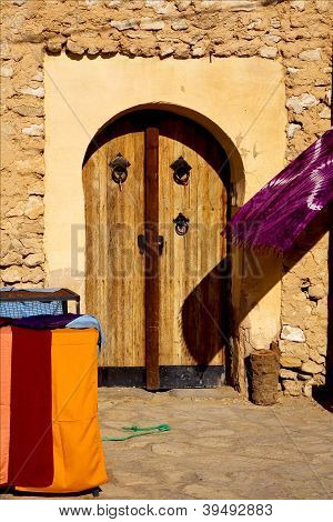 Porta abiti In Tamerza e mercato