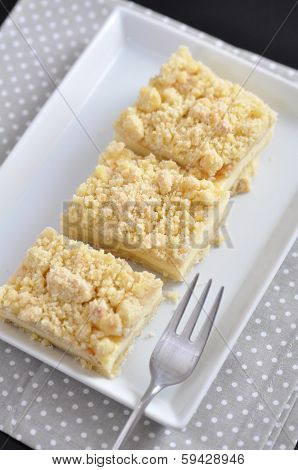 Cheesecake Streusel Bars