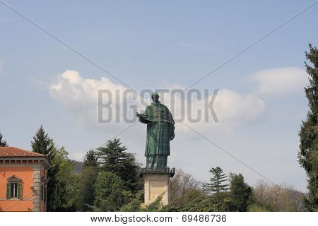 San Carlone Statue