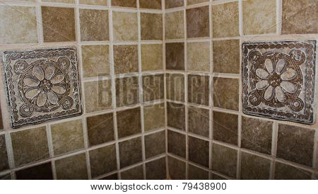 Corner backslash with two flower tiles