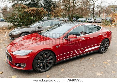 Tesla Model S Electric Car Zero Emissions