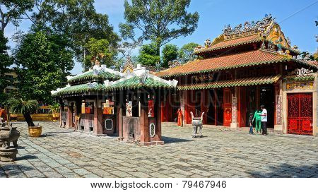 Le Van Duyet Temple, History Worship Place