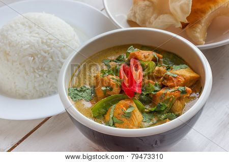 Indian Green Curry With Basmati Rice And Papadums