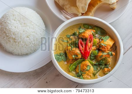 Indian Green Curry With Basmati Rice And Papadums