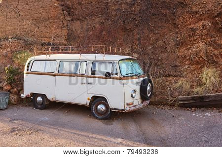 Retro Volkswagen Van