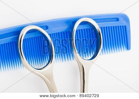 combs and scissors for hairdressers