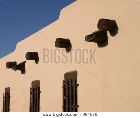 Stucwerk muur met Windows