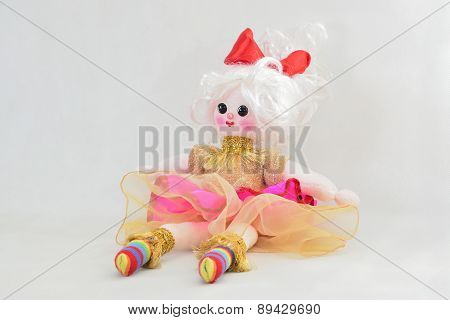 Doll Sitting