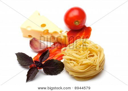 Pomodoro, formaggio, aglio, basilico, Tagliateli, Ketchup