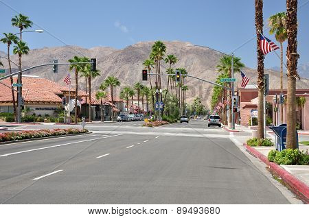 El Paseo Shopping District