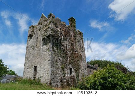 Tourin Castle
